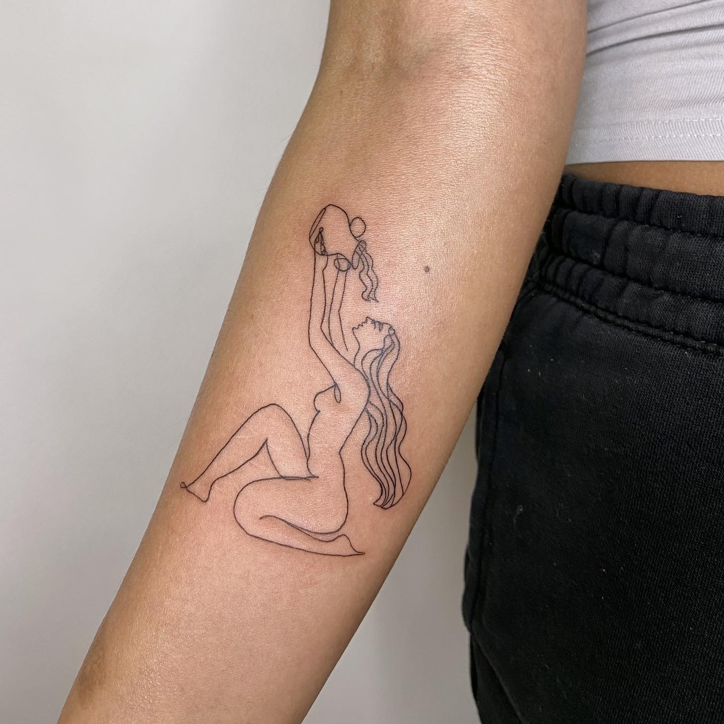 Tatuaje de Acuario Minimalista