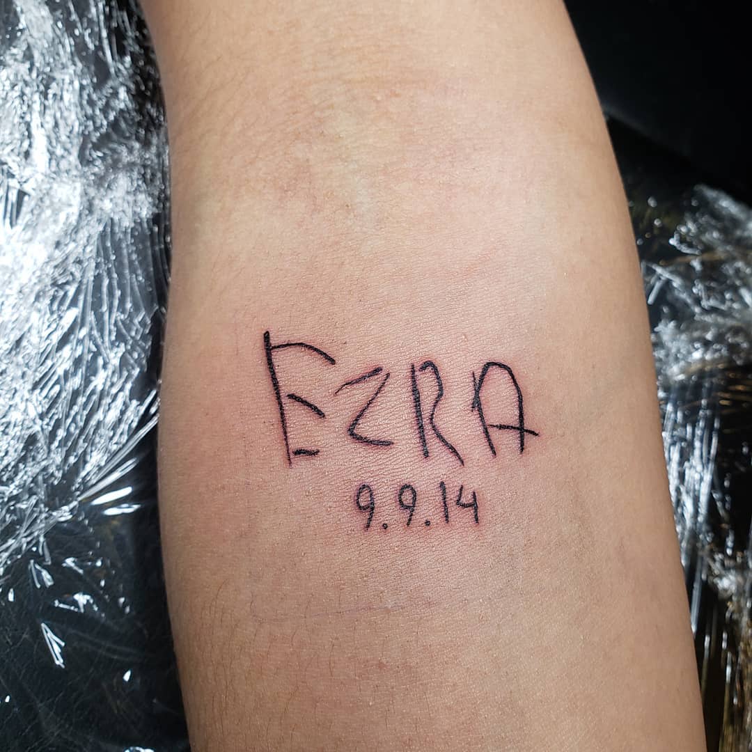 Tatuaje de etiqueta de nombre