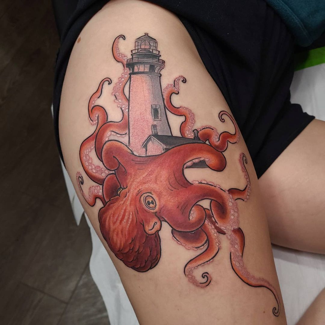 Tatuaje de Faro Inspirado en el Mar