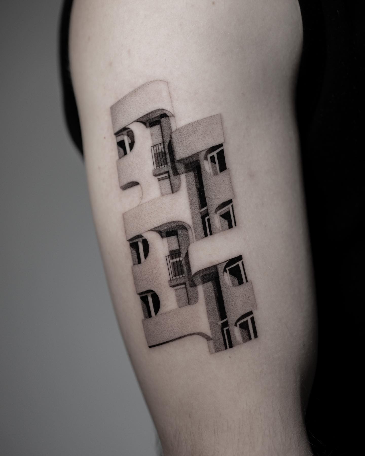 Tatuaje geométrico artístico