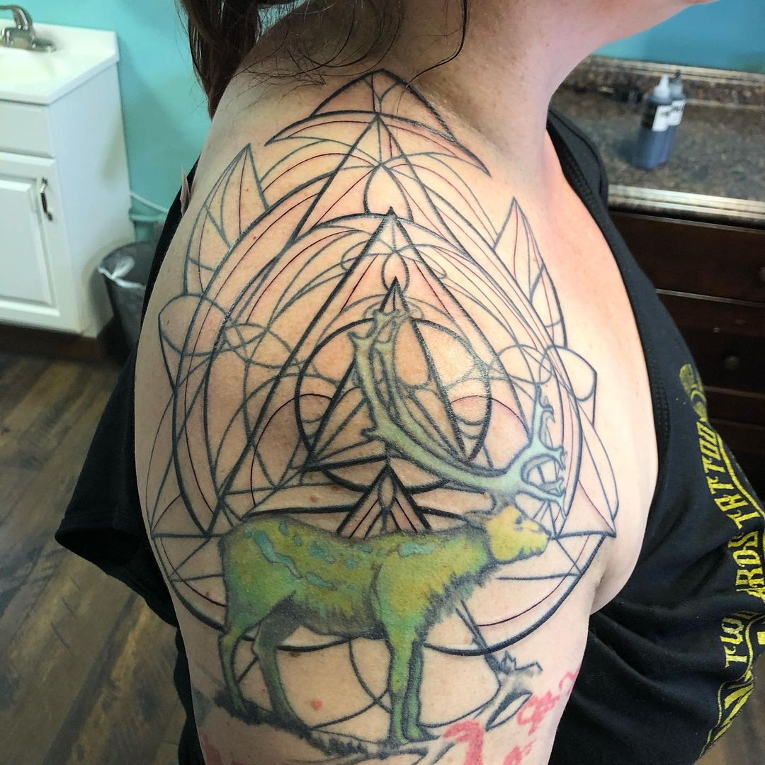 Tatuaje geométrico salvaje