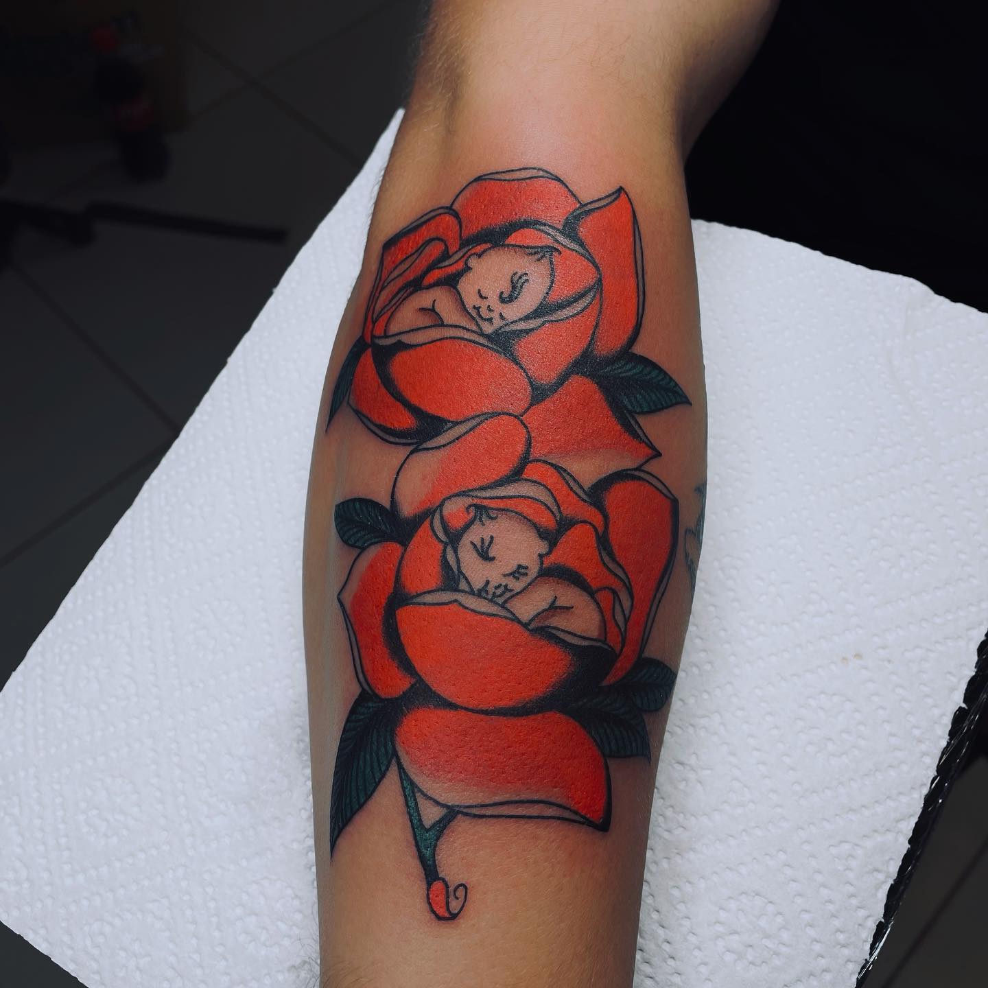 Idea de tatuaje con rosa roja