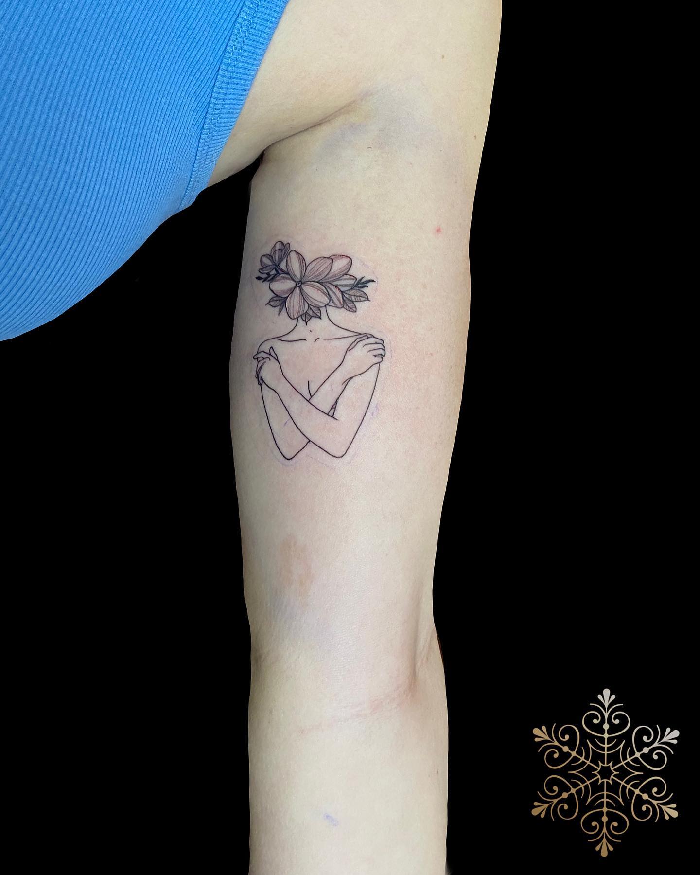 Tatuaje de Cabeza de Flor