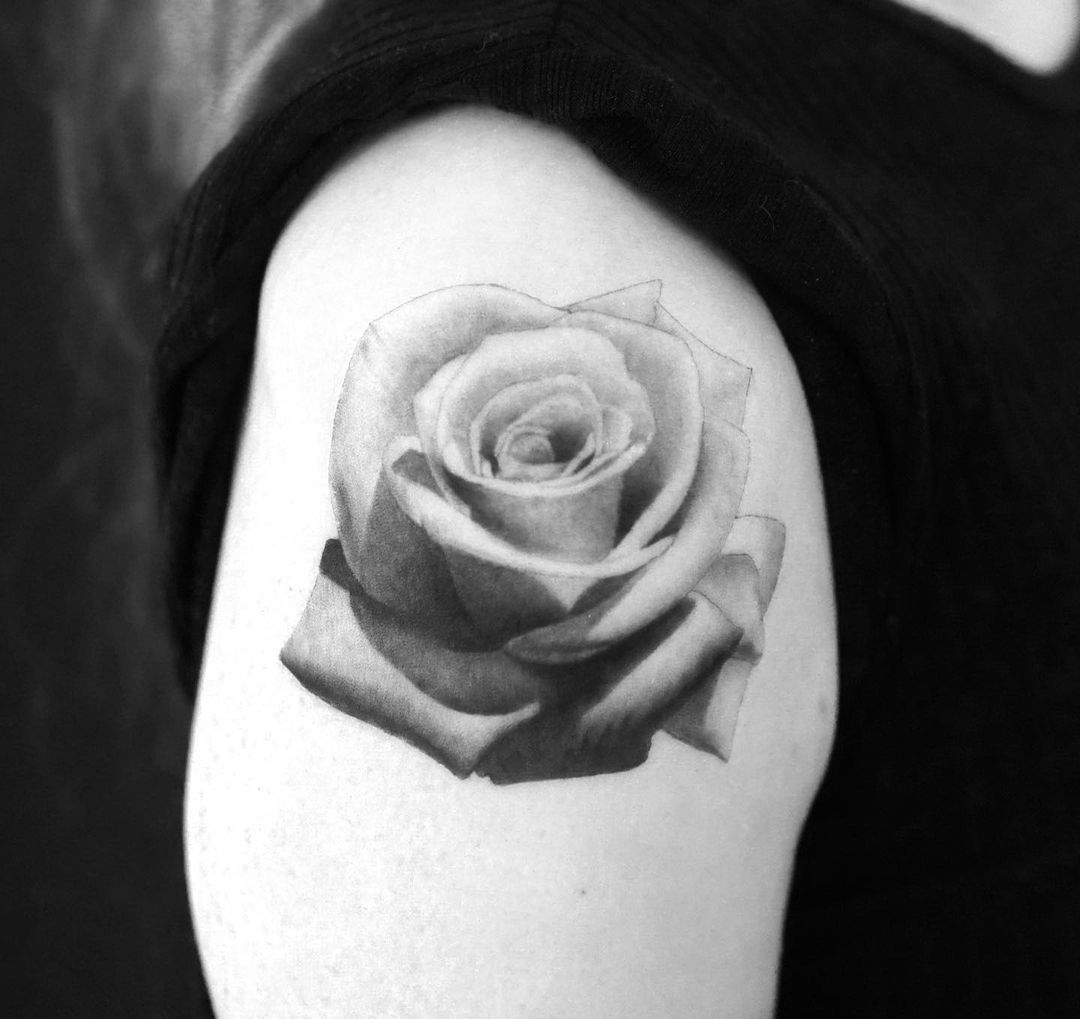 Tatuaje de la Rosa Sombría