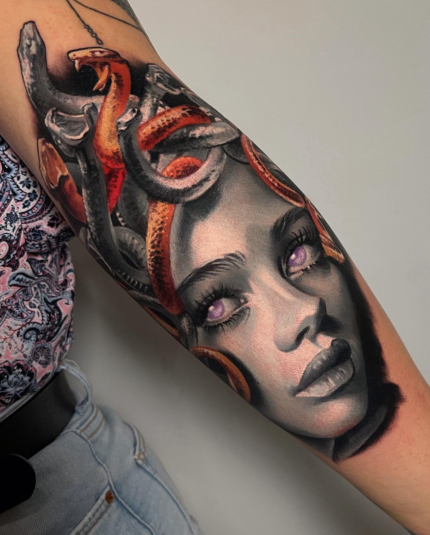 Tatuaje de Medusa hipnotizante