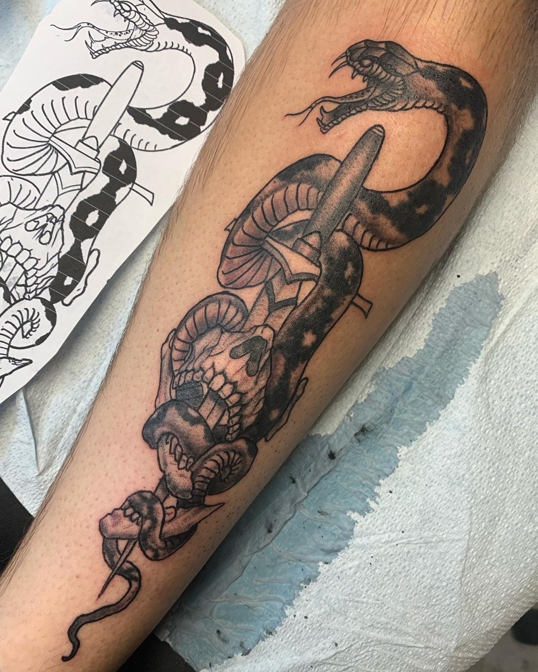 Tatuaje de serpiente cobra