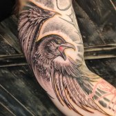 Tatuaje de Águila Genial en el Bícep