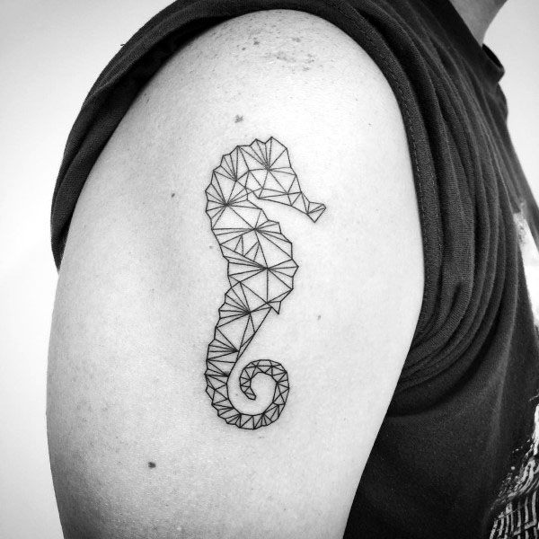 tatuaje caballito de mar para hombre 01