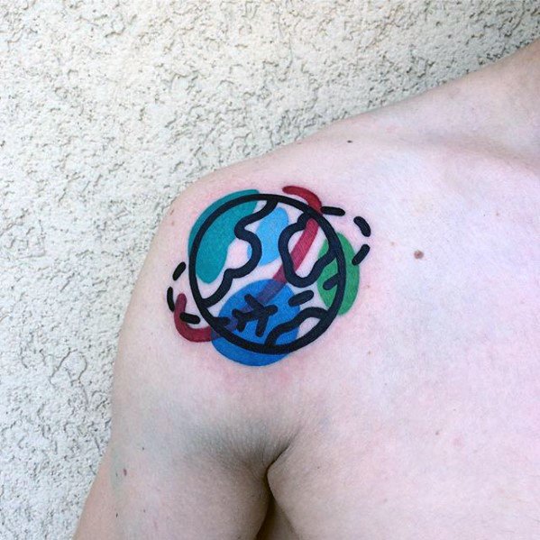 pequeno tatuaje colorido para hombre 25